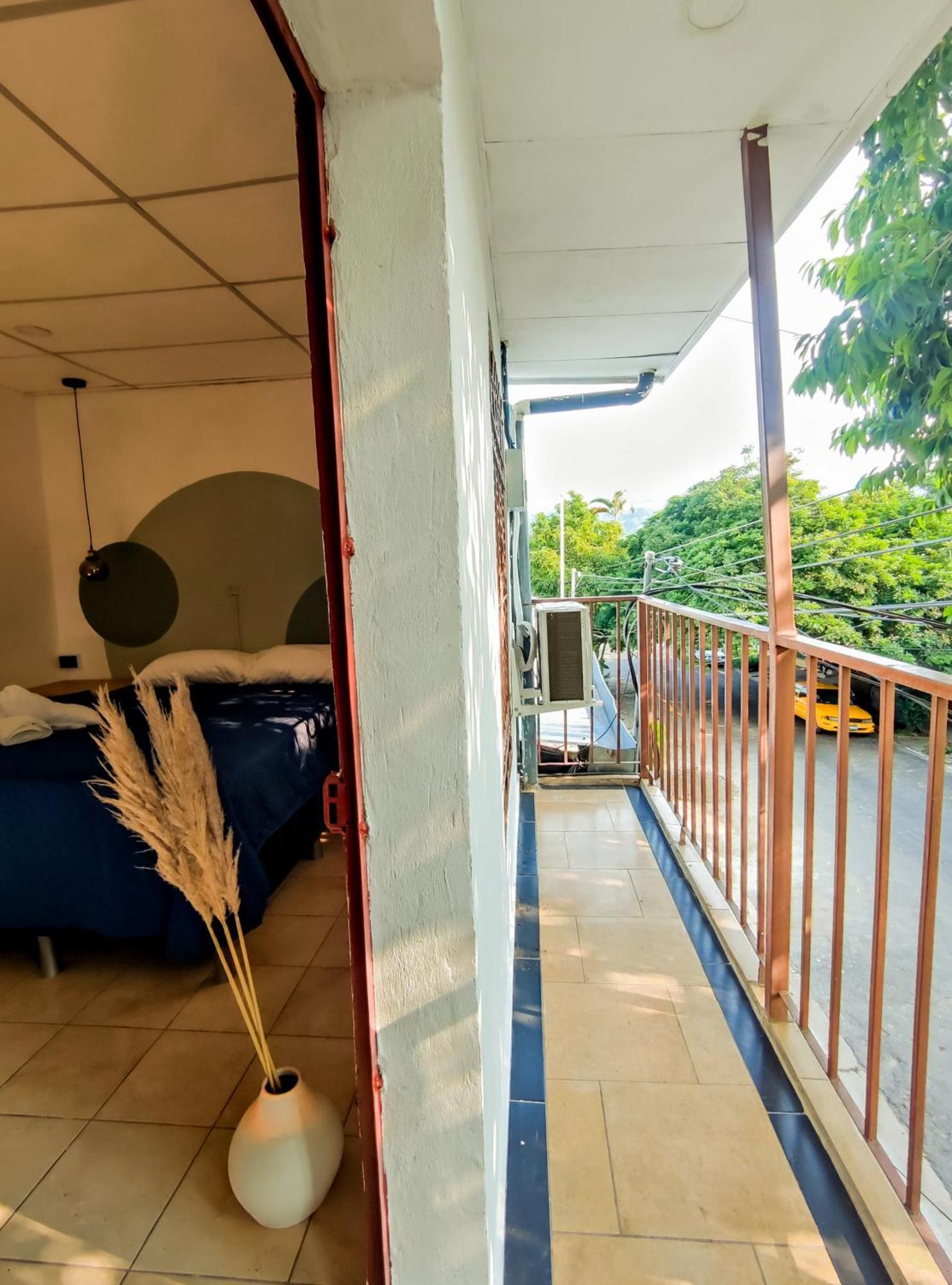 Отель Friendly House Нуэва-Сан-Сальвадор Экстерьер фото