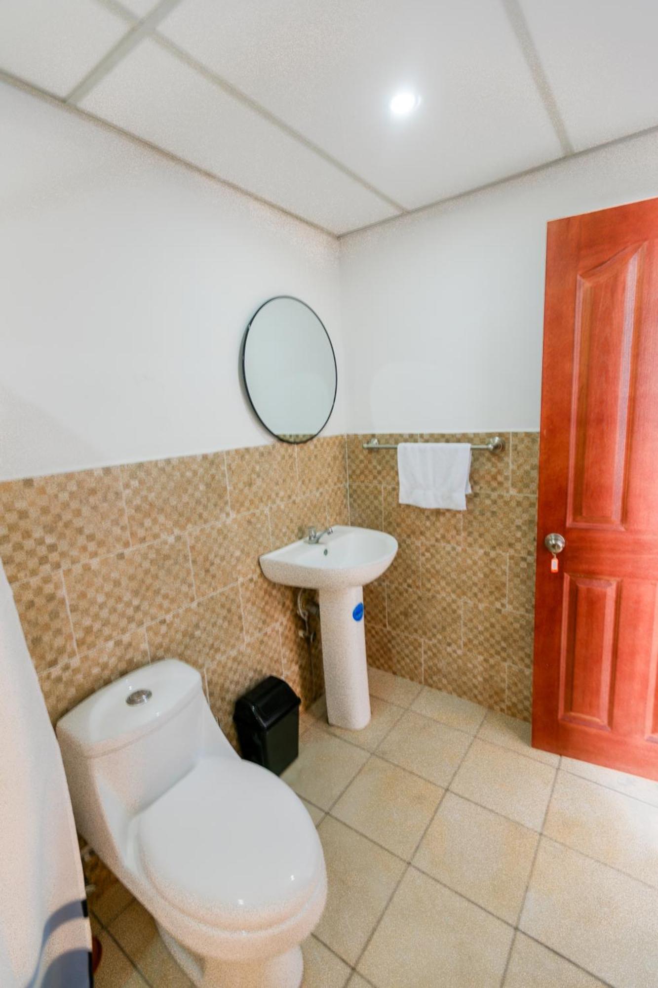 Отель Friendly House Нуэва-Сан-Сальвадор Экстерьер фото