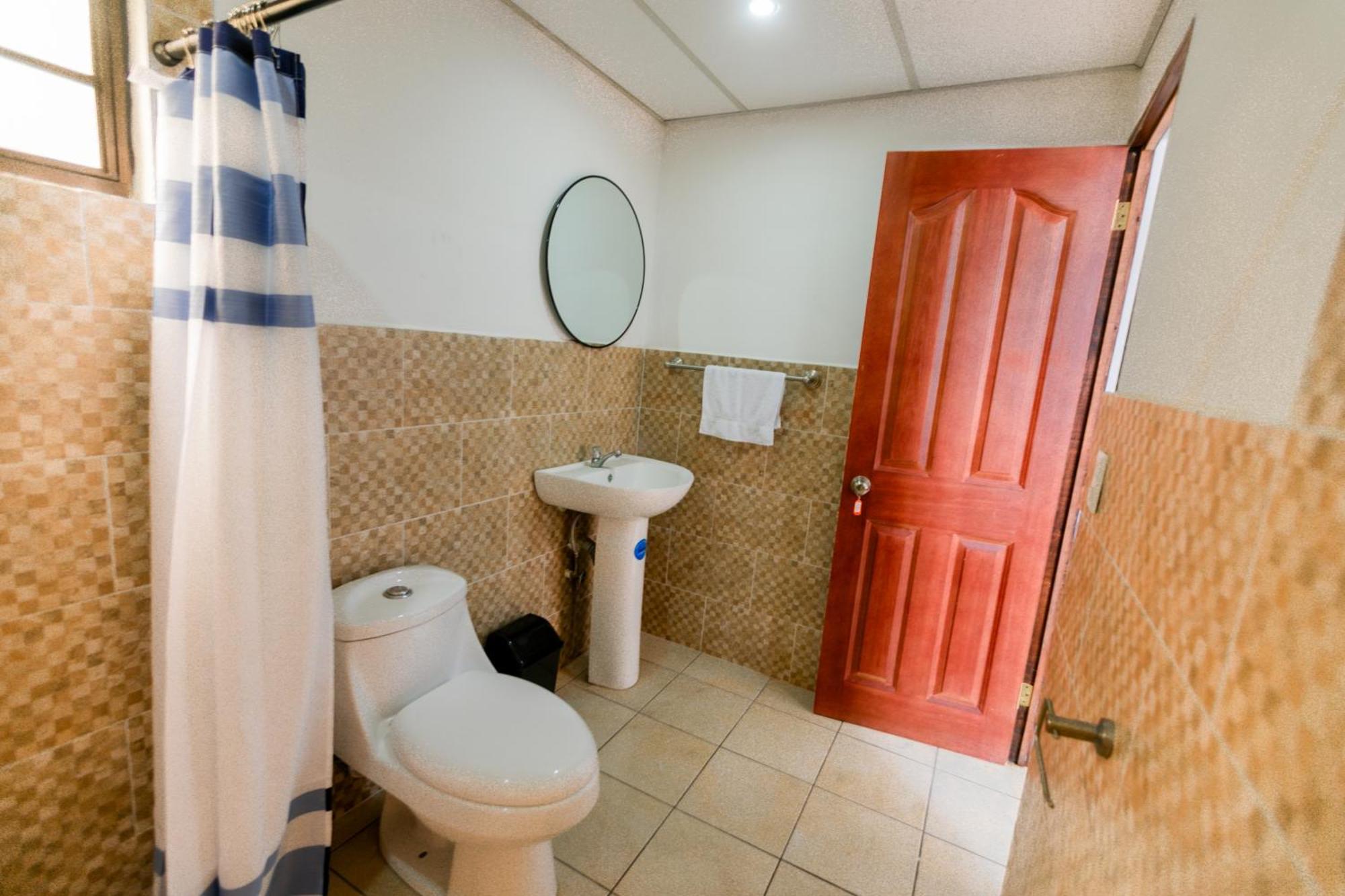 Отель Friendly House Нуэва-Сан-Сальвадор Экстерьер фото